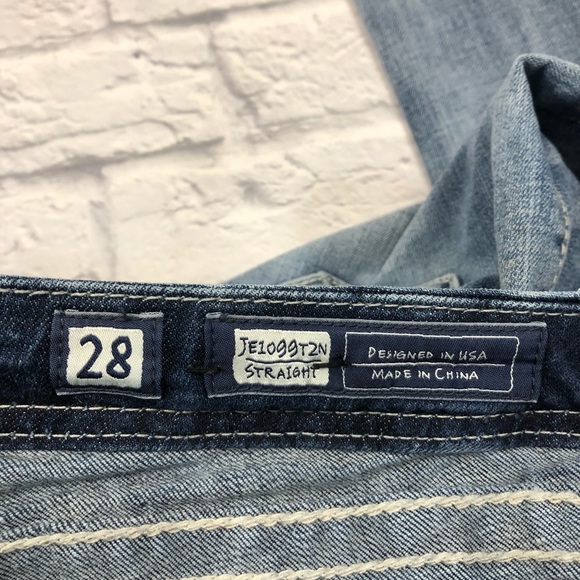 Miss Me Jeans Straight leg Medium wash denim Size 28 Short with stretch - Picture 9 of 15